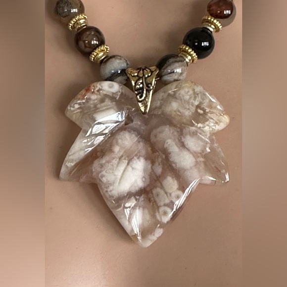 22 inch Black Cherry Blossom Agate Gemstone bead Necklace NWOT - Picture 7 of 15